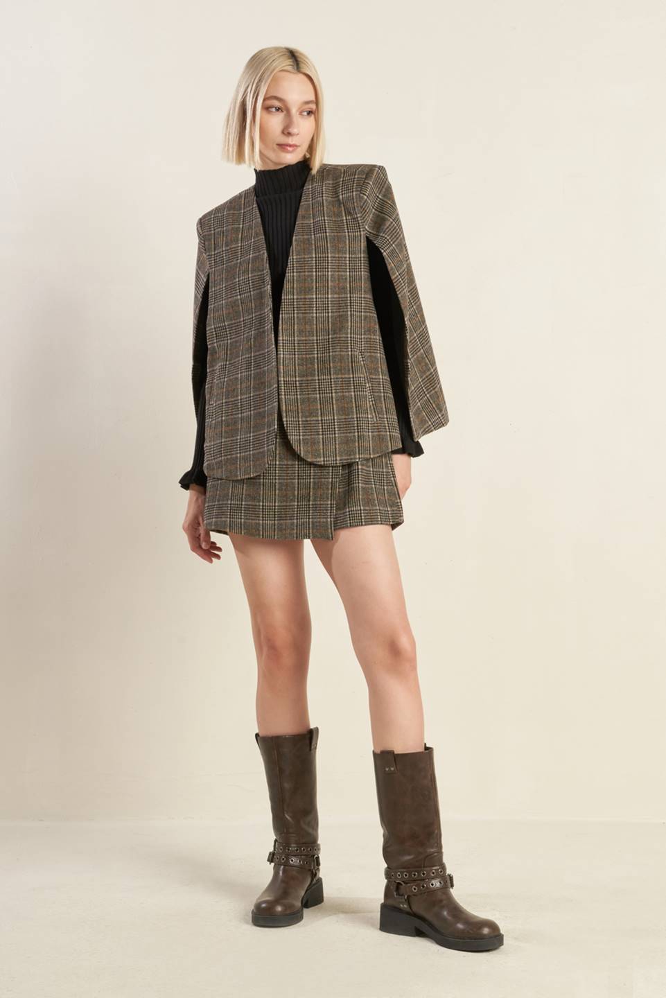 ETERNAL DEVOTION WOOLEN CAPELET