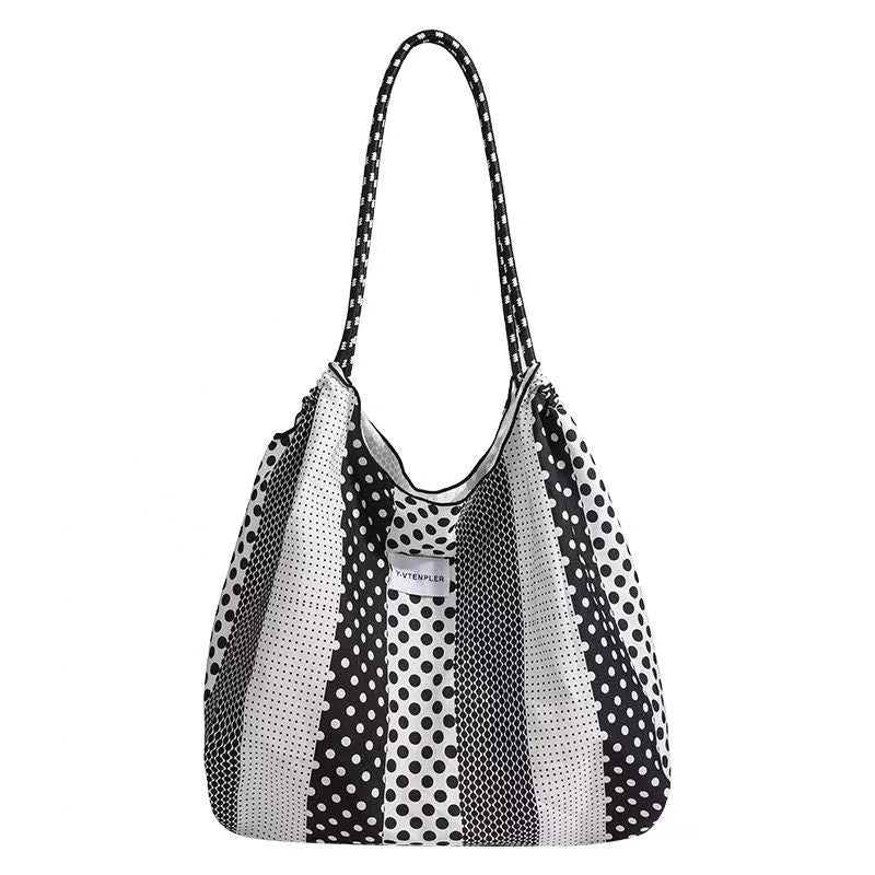 Polka dot tote bag, versatile portable shoulder bag, large-capacity environmentally friendly hobo bag for women