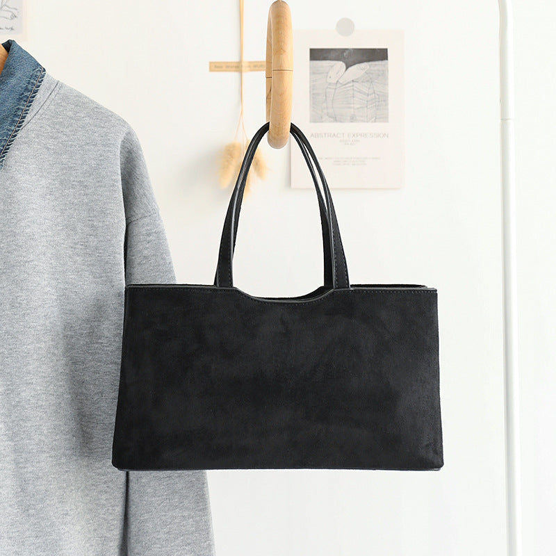 Retro Simple Handbag - Versatile Suede Baguette Bag for Fashionable Shoulder Hobo Style