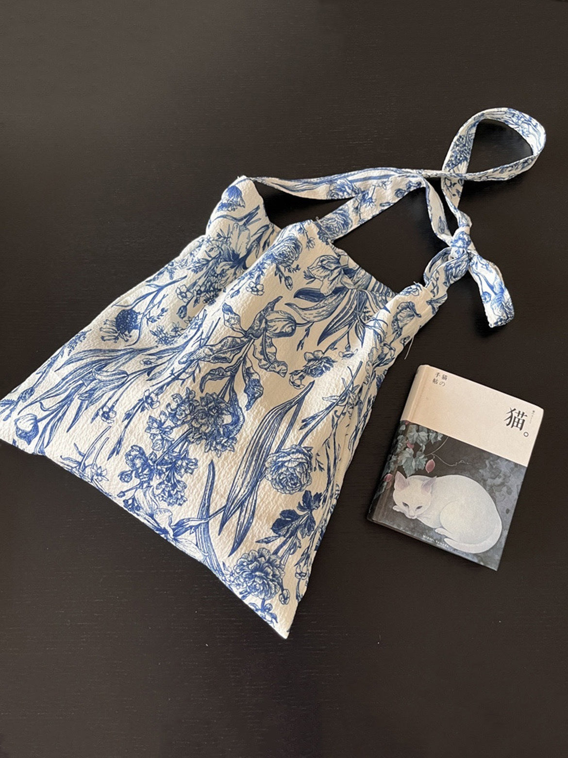 Design retro blue and white porcelain flower bag, single shoulder strap armpit bag, shoulder bag lightweight, hobo bag cloth