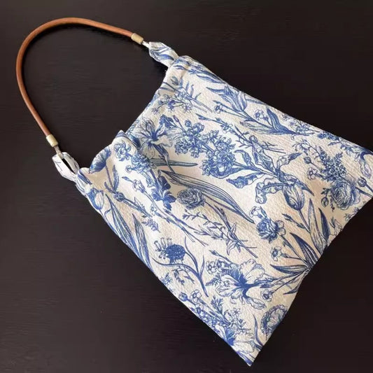 Design retro blue and white porcelain flower bag, single shoulder strap armpit bag, shoulder bag lightweight, hobo bag cloth