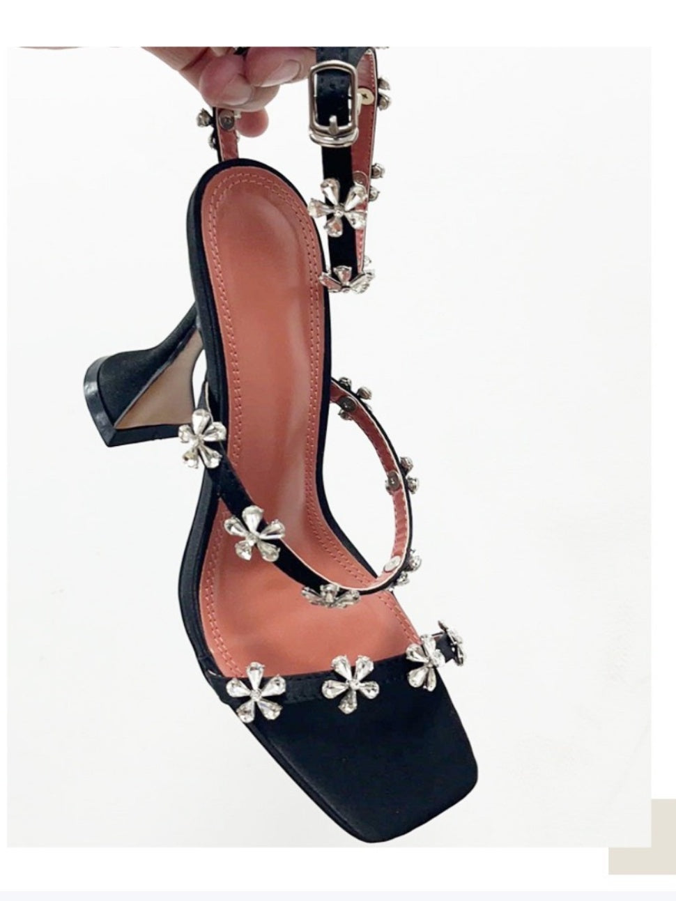 Beaded floral pointed-toe high-heeled shoes