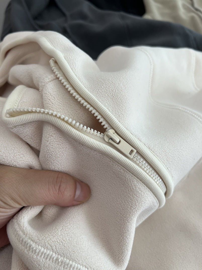 Hooded loose-fitting hoodie