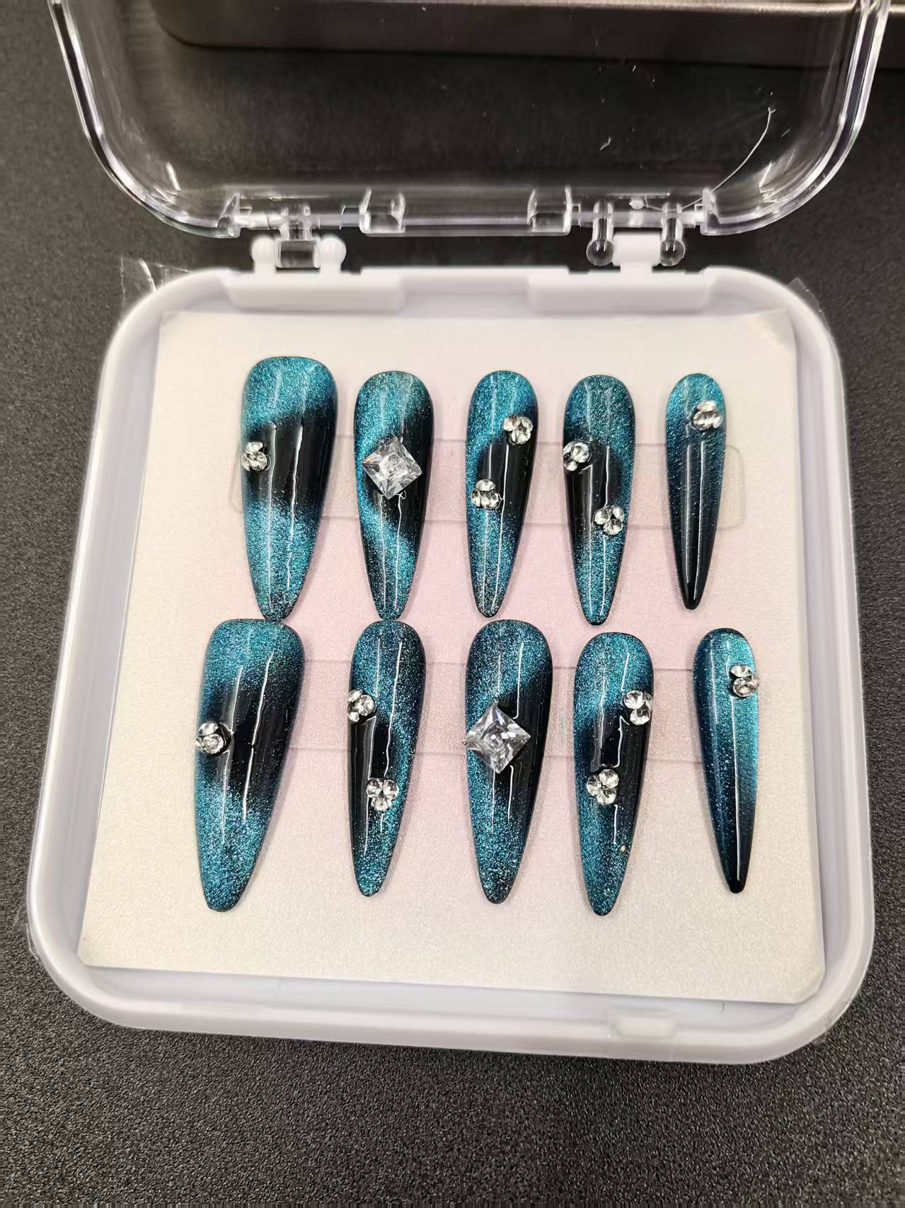 1037- Handmade press on nails fake nails removable