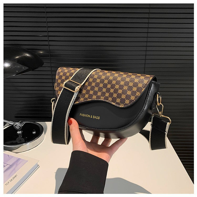 Single-shoulder underarm saddle bag