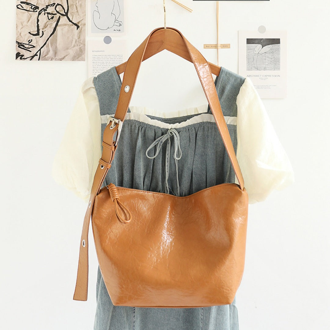 Casual Retro Small Square Bag for Women – Soft Texture PU Wide Shoulder Strap Crossbody Hobo Bag