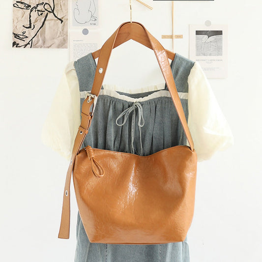 Casual Retro Small Square Bag for Women – Soft Texture PU Wide Shoulder Strap Crossbody Hobo Bag