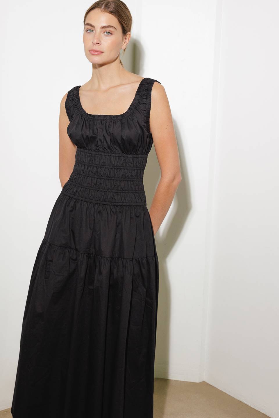 LOVELIEST LOOKS BLACK WOVEN MIDI DRESS