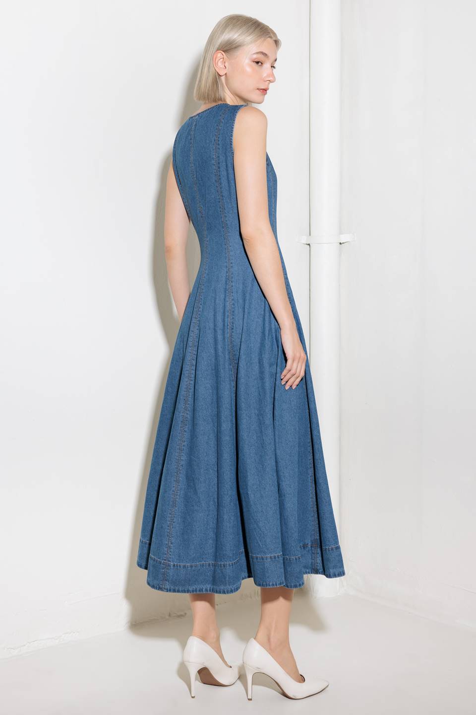 IRRESISTIBLY POISED DENIM MIDI DRESS