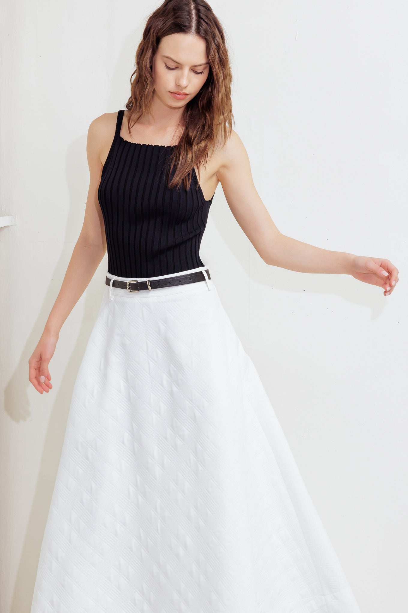 DOWNTOWN EASE WOVEN MIDI SKIRT