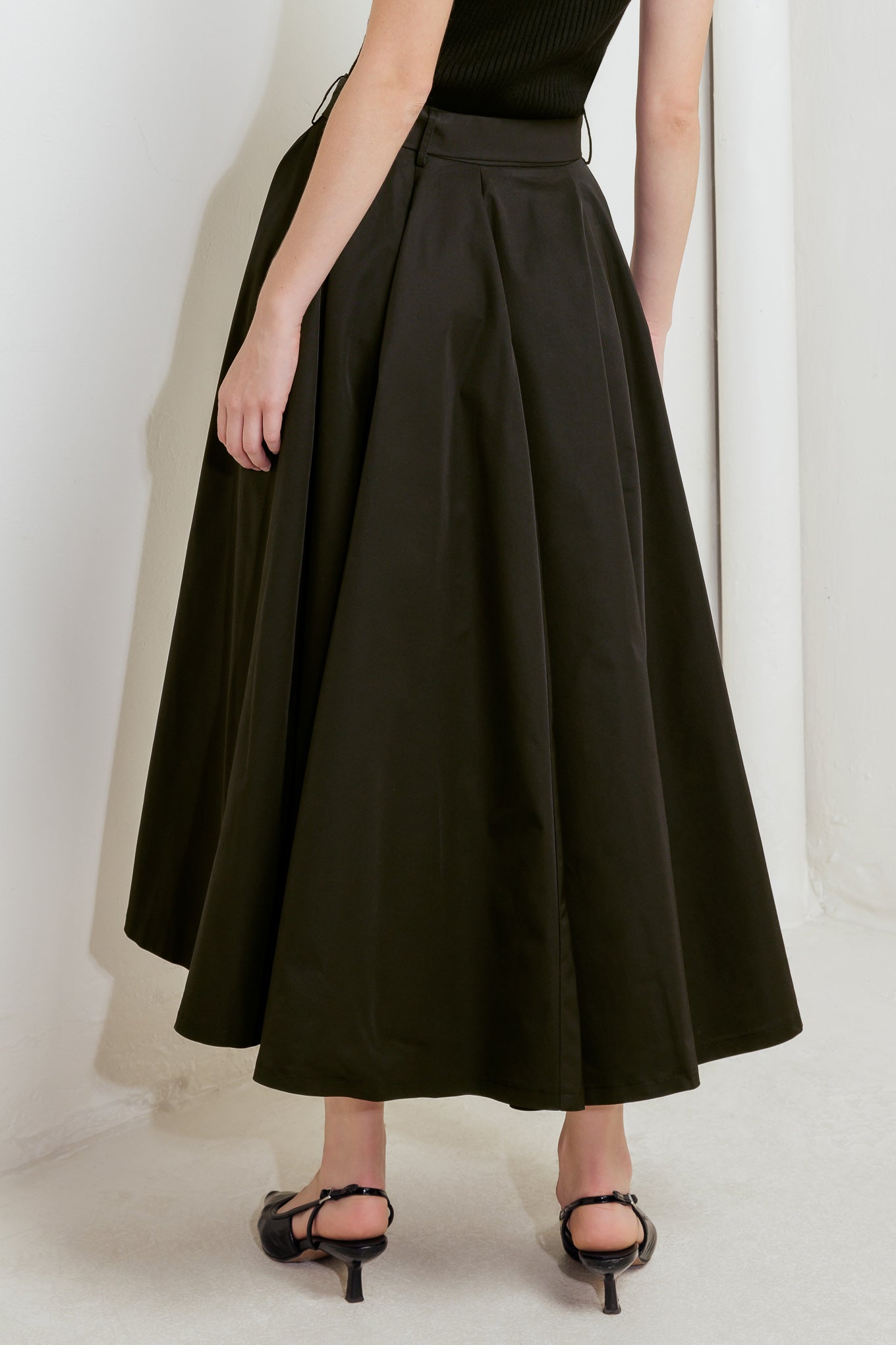 GOLDEN STILL BLACK WOVEN FULL MIDI SKIRT