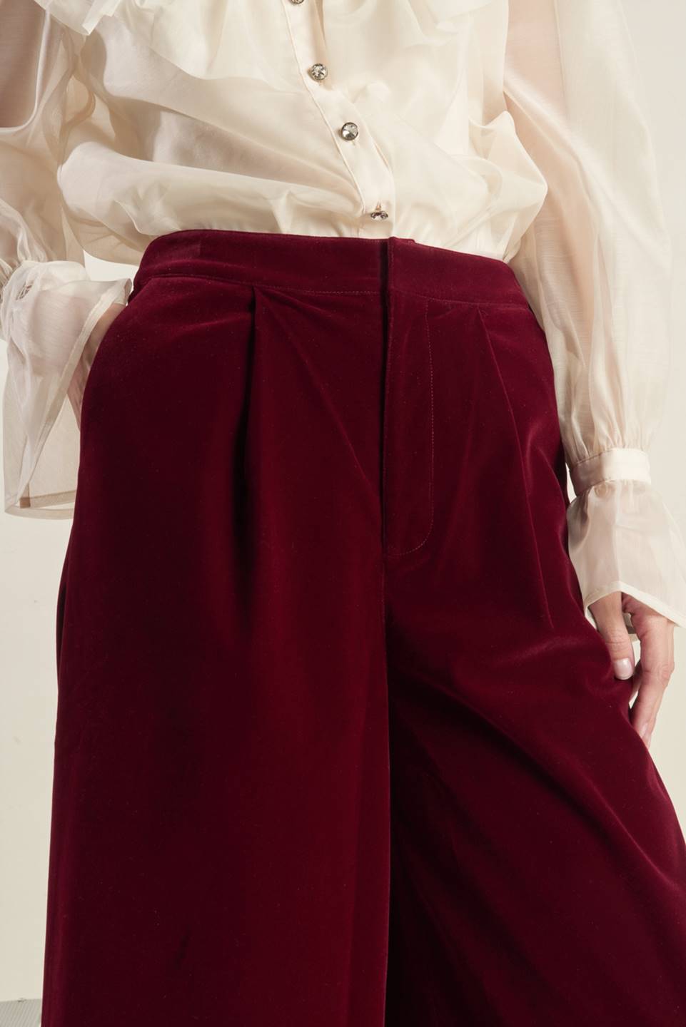 COY CHARM VELVET PANTS