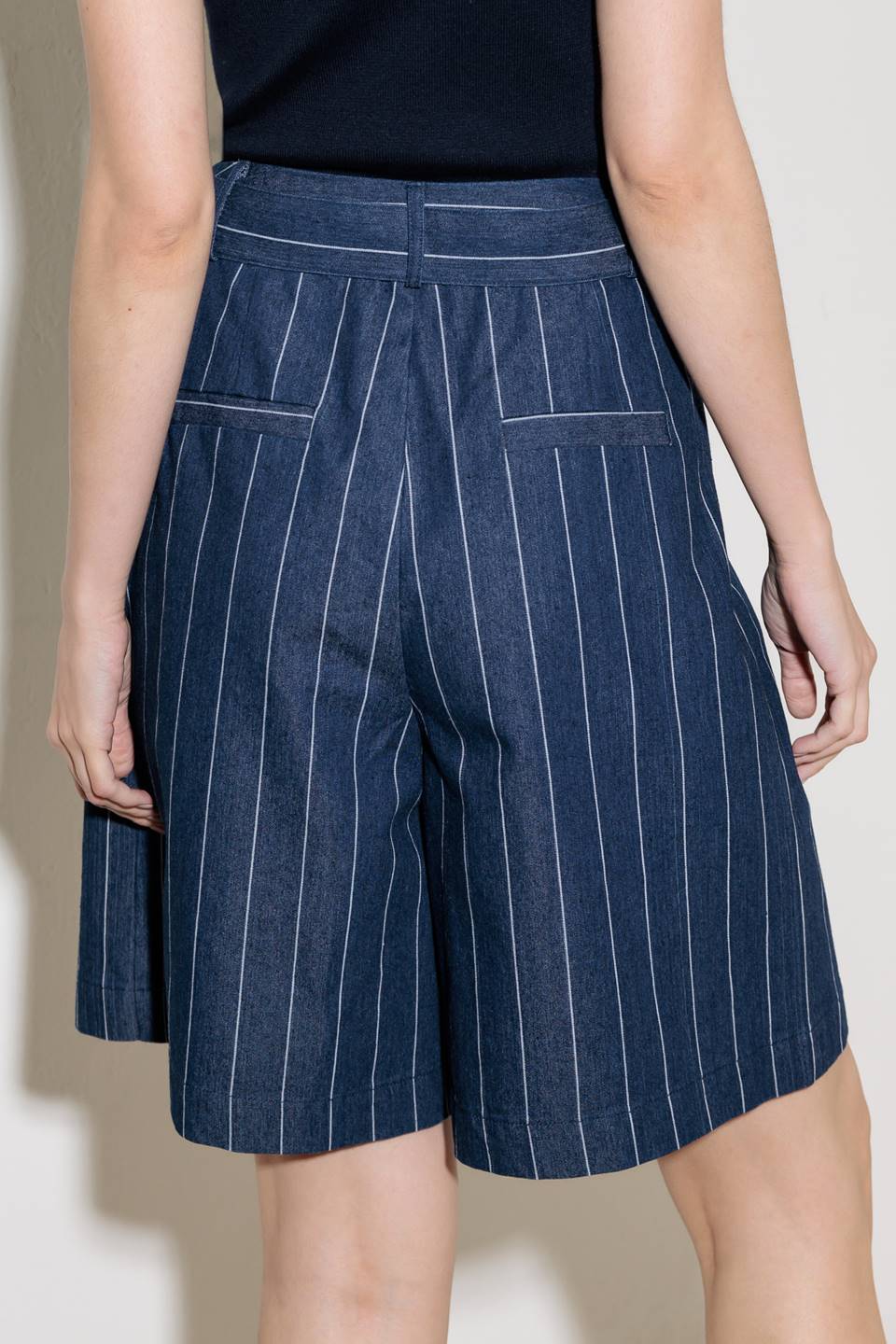 HOLD JOY IN INDIGO WOVEN SHORT