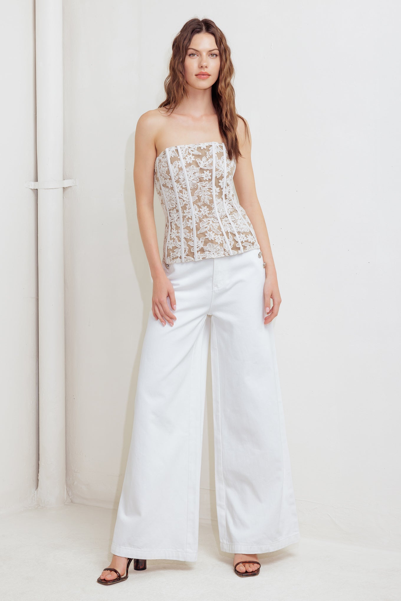 CAFE SOCIETY LOOK WOVEN LACE TOP