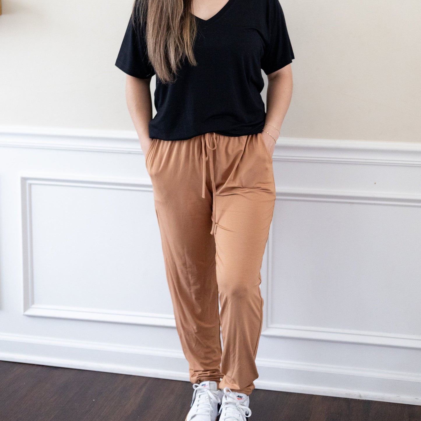 Womens Solid Joggers