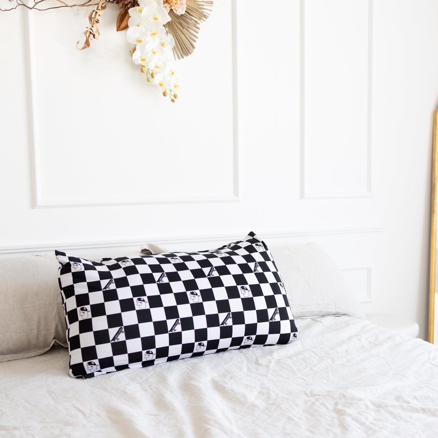 Checkered Llamas Pillow Cases