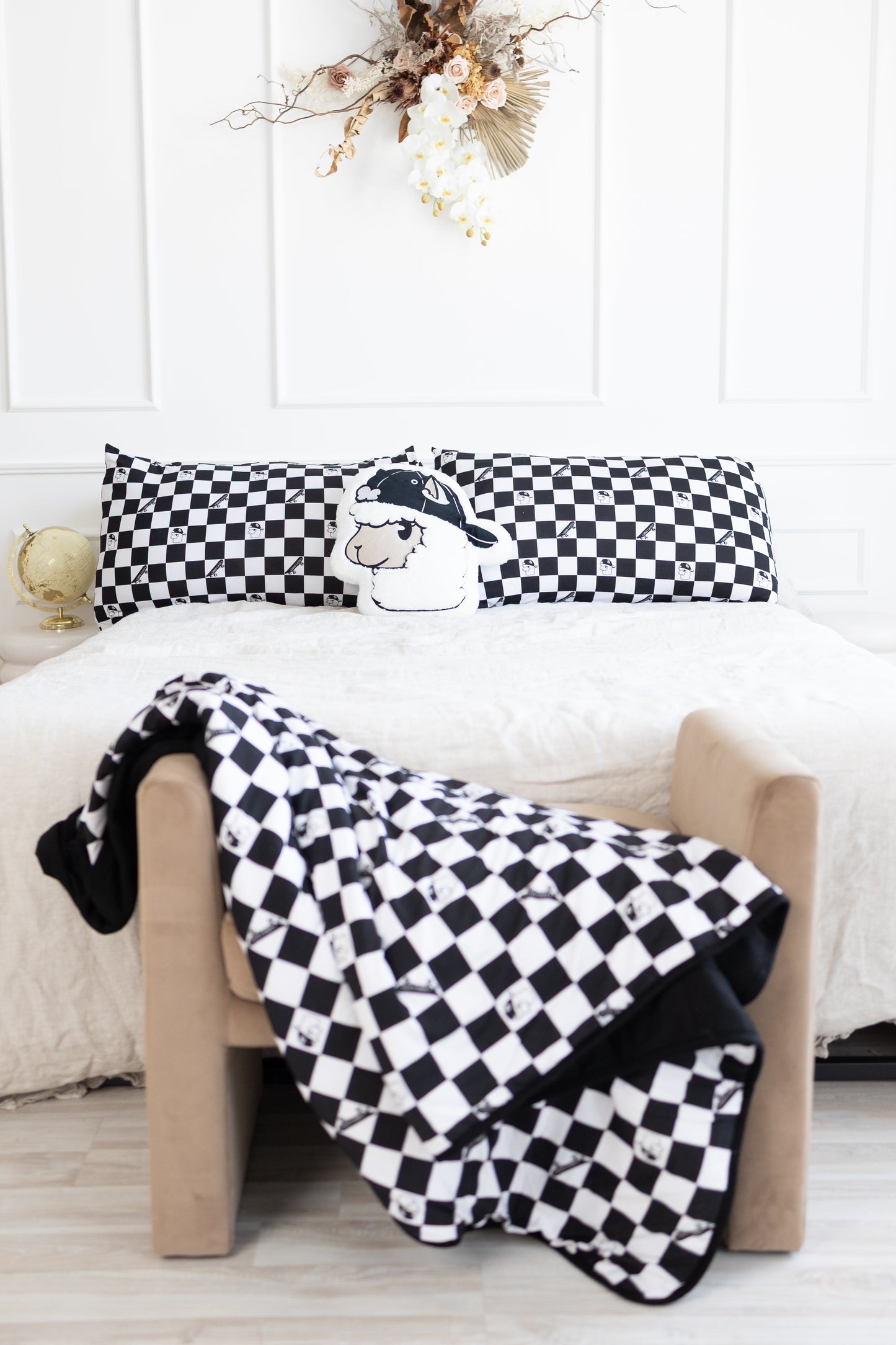 Checkered Llamas Snuggle Blanket