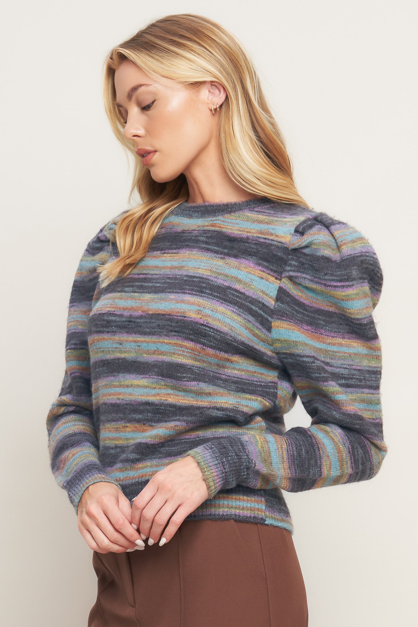DELUXE DESIRE SWEATER TOP