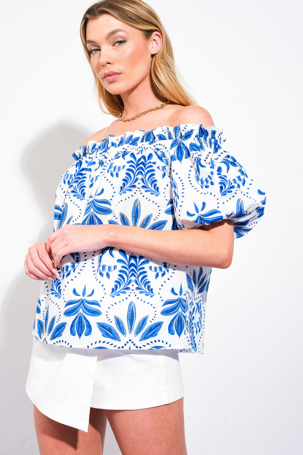 DIVIDE AND CONTOUR WOVEN TOP