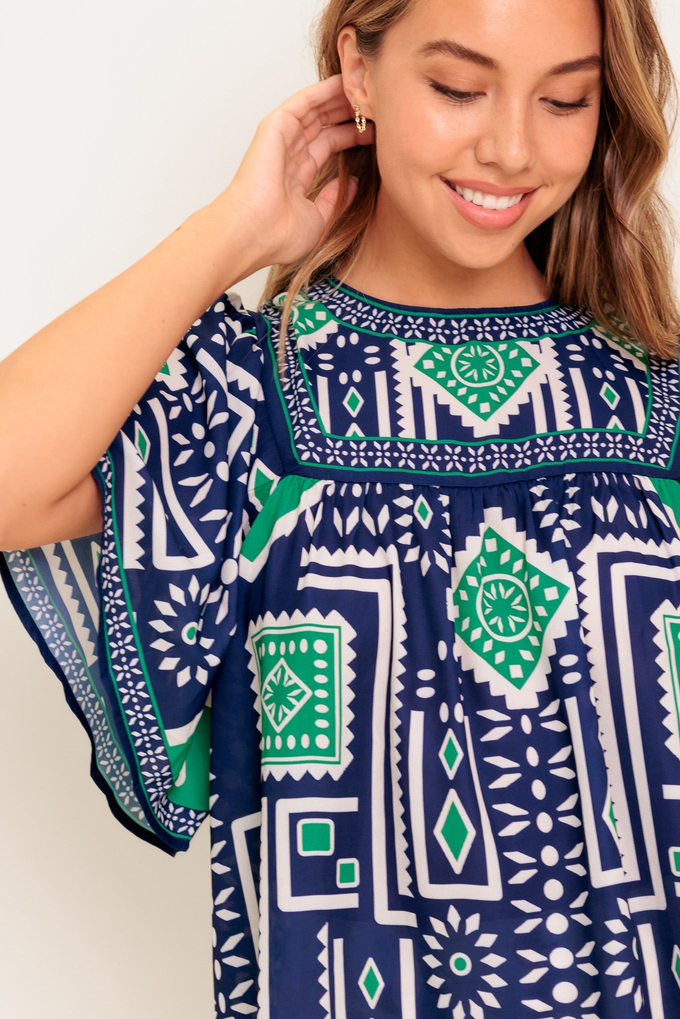 TILE ESCAPE EMBROIDERED WOVEN TOP