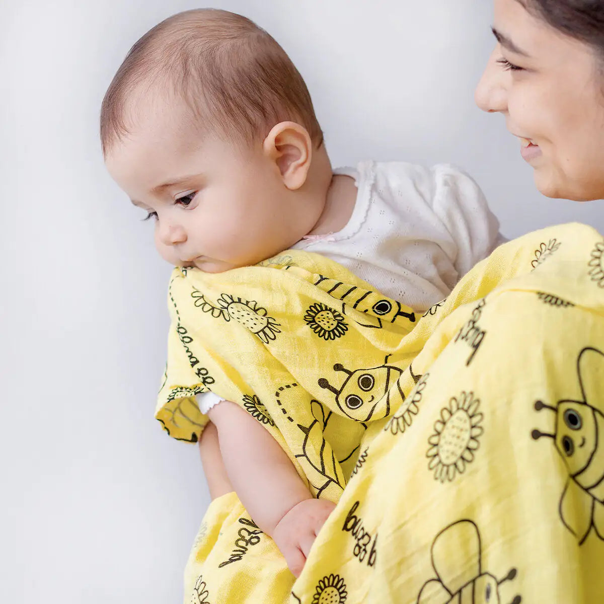 Milk&Moo Set of 2 Buzzy Bee Baby Muslin Swaddle Blanket - # BAGE41210020