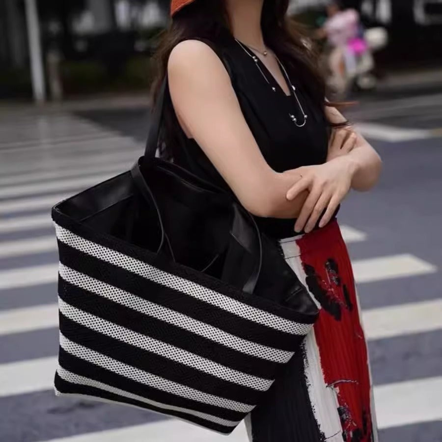 Chic Black and White Striped Tote Bag – Woven Large-Capacity Shoulder Bag for Women, Perfect Light Vacation & Shopping Tote Bag