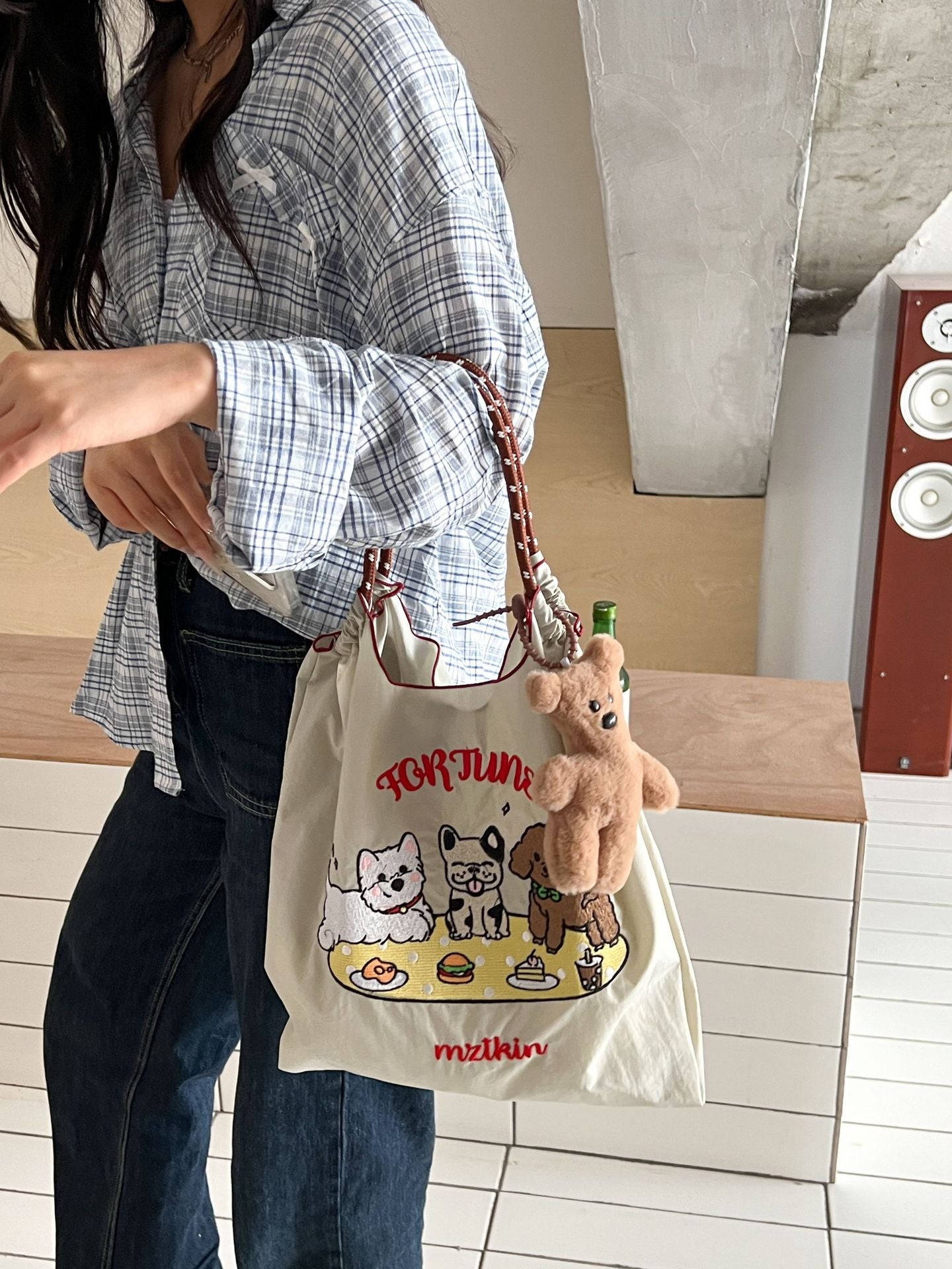 Cartoon embroidered shopping bag doggy pattern, nylon tote bag, fashion commuter large capacity shoulder bag