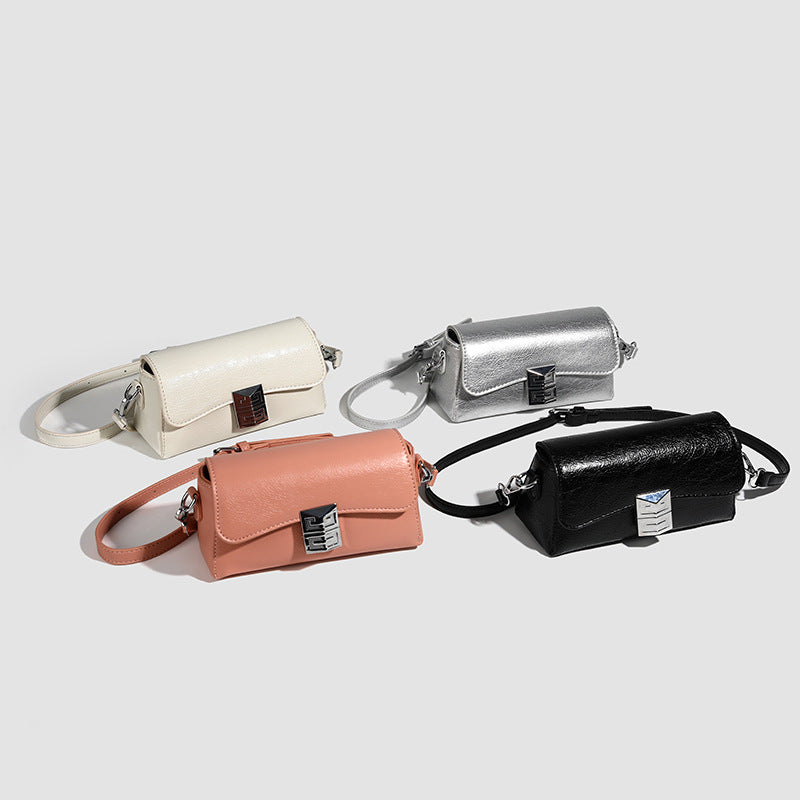 Small shoulder bag for women, retro small square bag for women, versatile shoulder bag, metallic Crossbody bag, simple commuter bag cross body