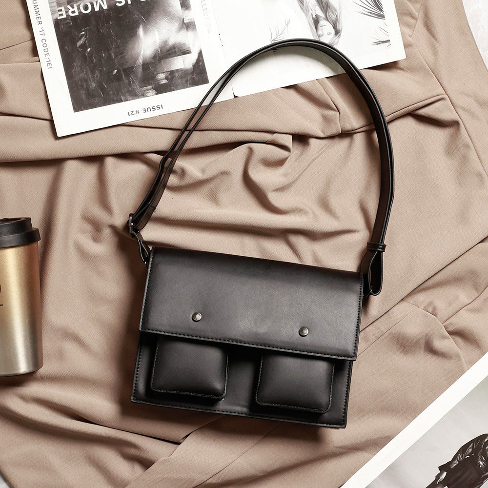 Small crossbody bag for men, stylish simple retro small square bag, shoulder crossbody bag for men