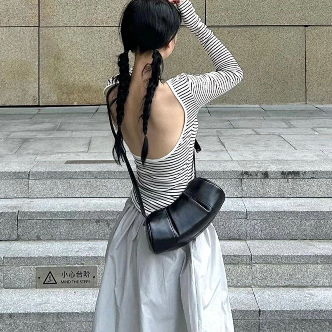 Elegant Folded Cylinder Bag - Stylish Small Pillow Bag & Casual Crossbody Bag for Women | Fashion Retro Design hobo