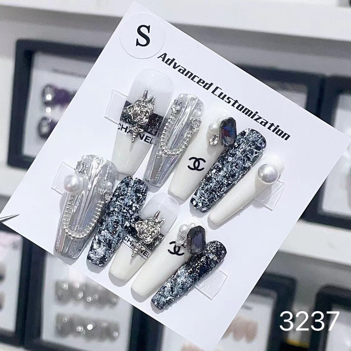 0962- Handmade press on nails fake nails removable