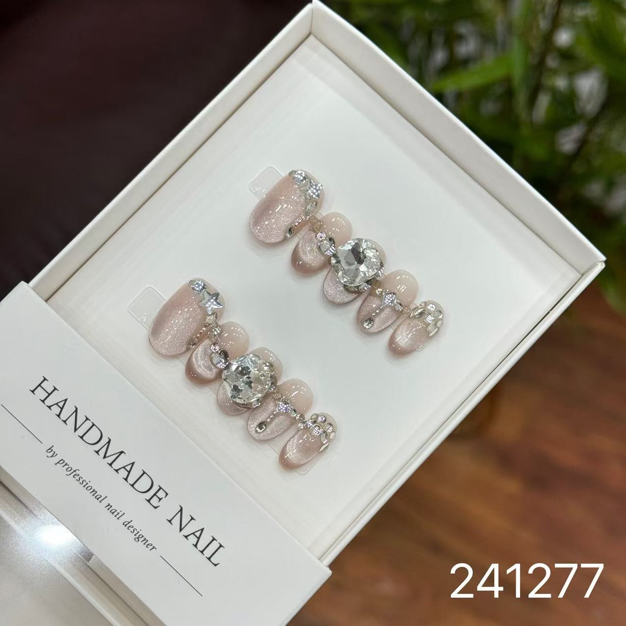 1031- Handmade press on nails fake nails removable