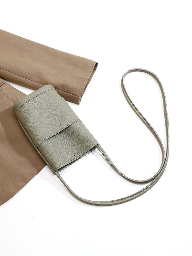 Casual crossbody mobile phone bag, simple red cute mini vertical bag, change bag female