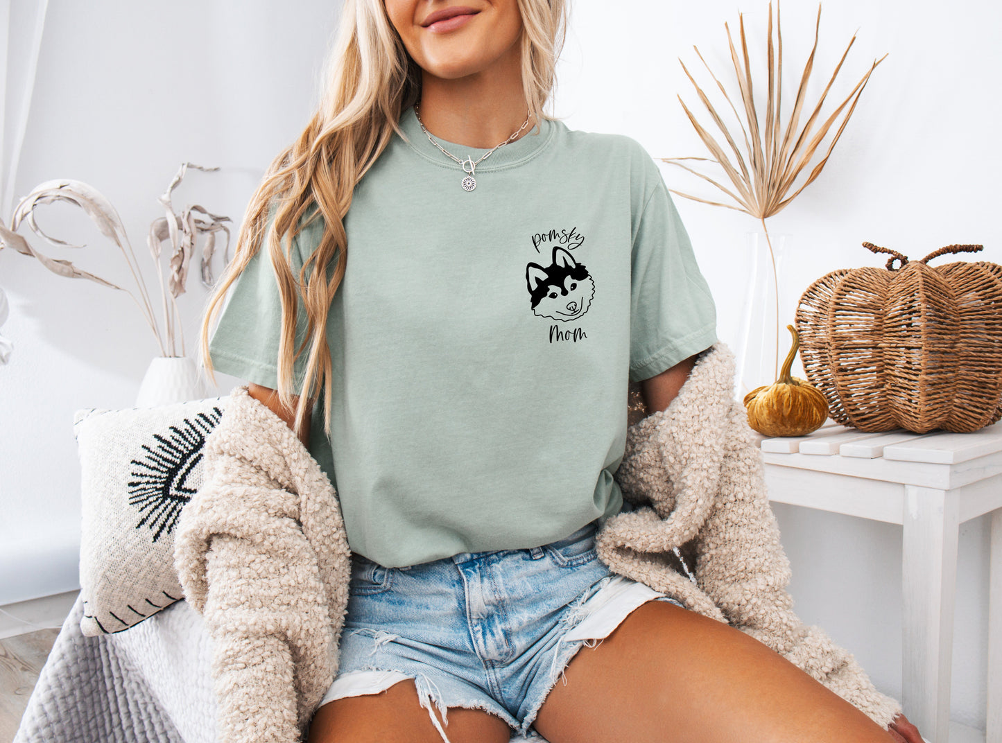 Pomsky Dog Mom Comfort Colors T Shirt (siberian husky + pomeranian)