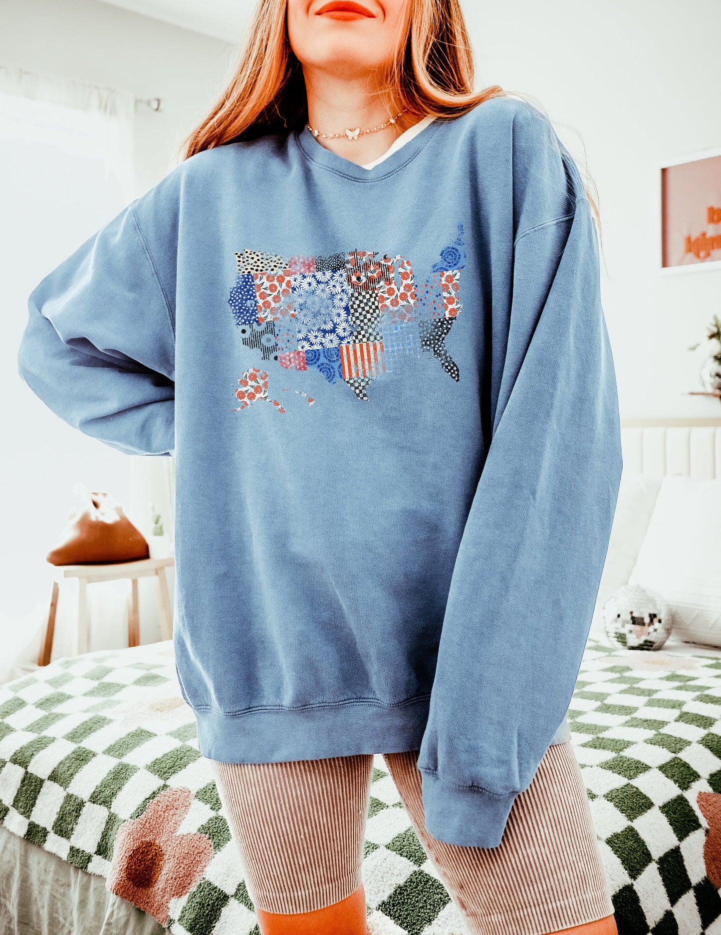 United States Flag Great America Garment Dyed Comfort Colors Sweatshirt (Flower)