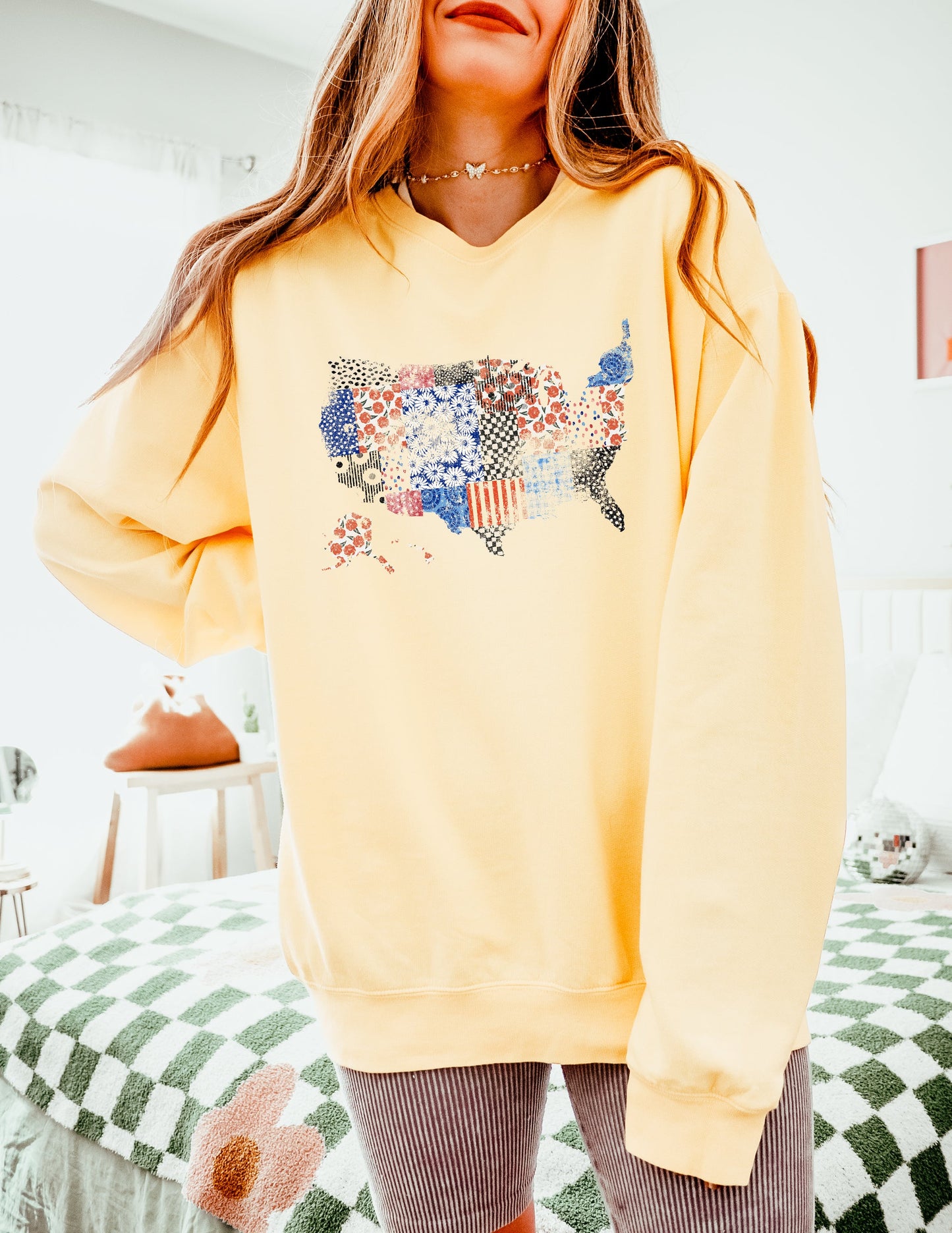 United States Flag Great America Garment Dyed Comfort Colors Sweatshirt (Flower)