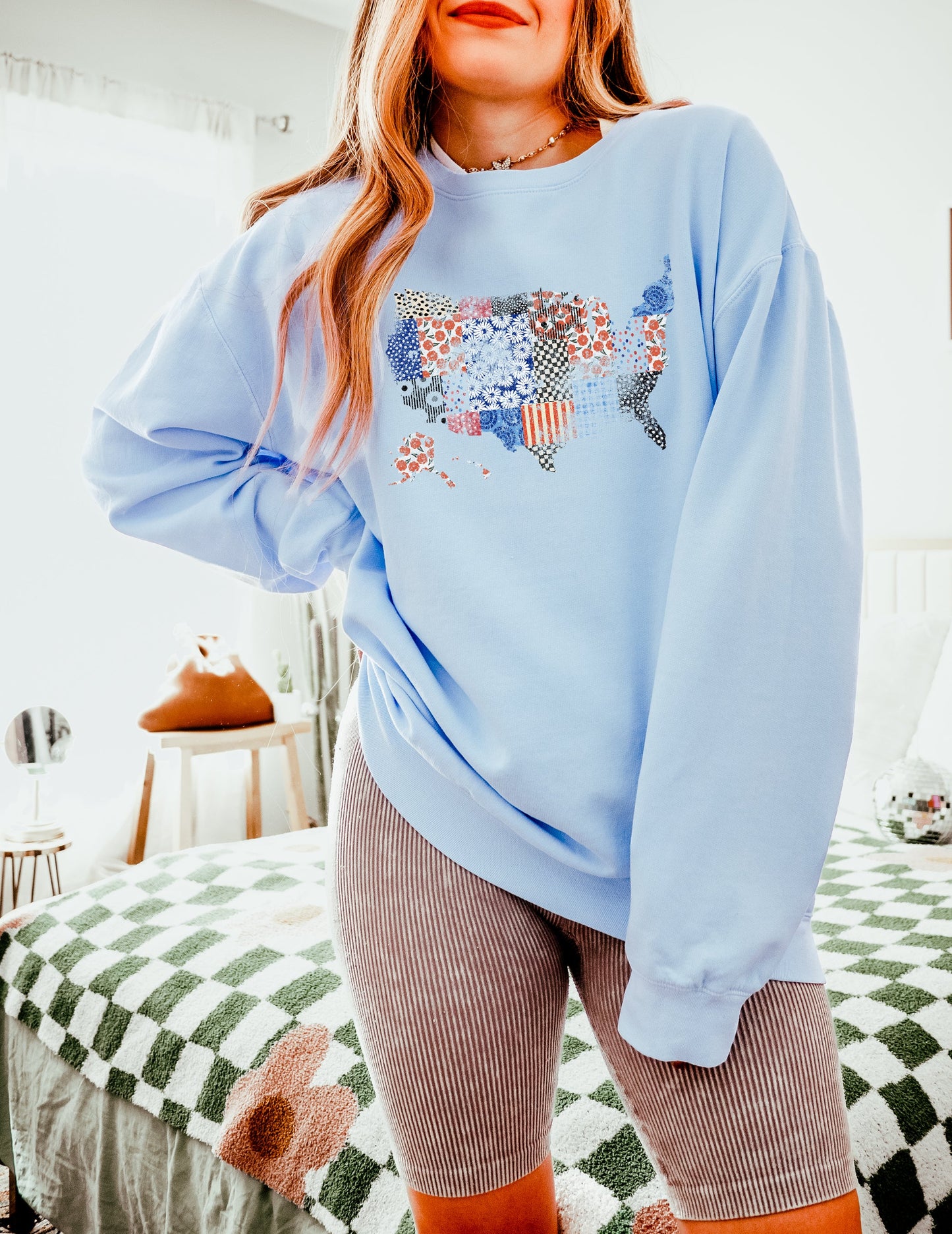 United States Flag Great America Garment Dyed Comfort Colors Sweatshirt (Flower)