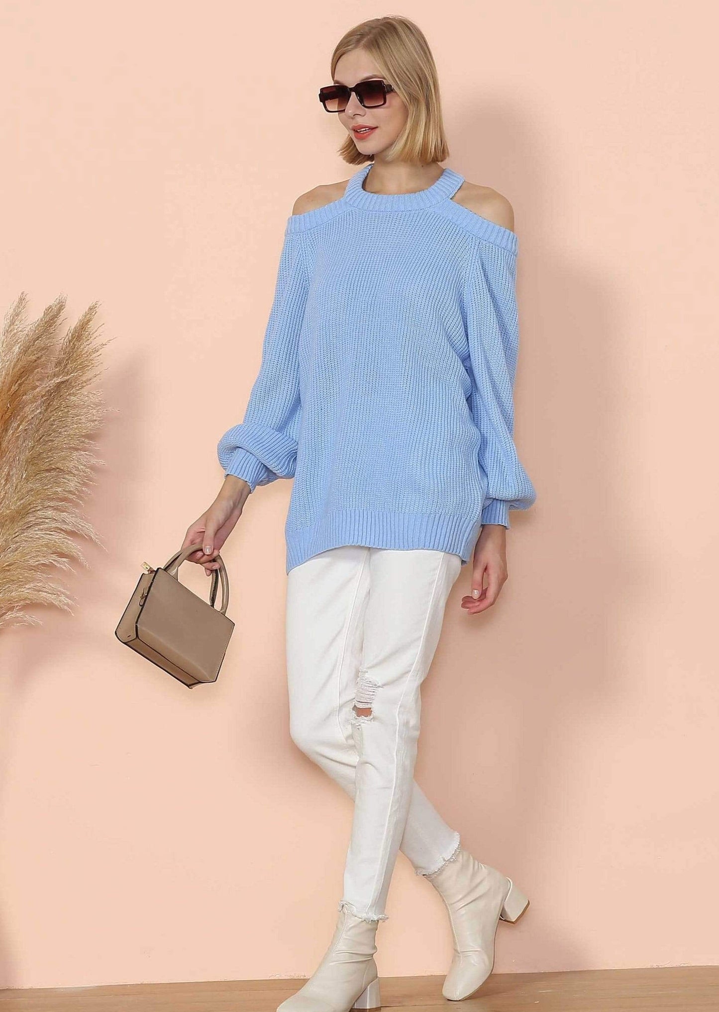 Halter Neck Knitted Semi Backless Pullover