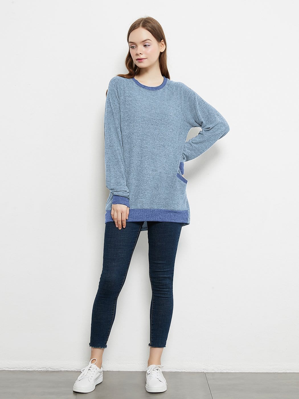 Long Sleeve Round Neck Casual T Shirts Blouses Sweatshirts Tunic Tops with Pocket