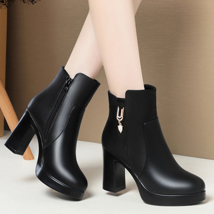 Women's Chunky Heel Winter Boots with Plush Lining
