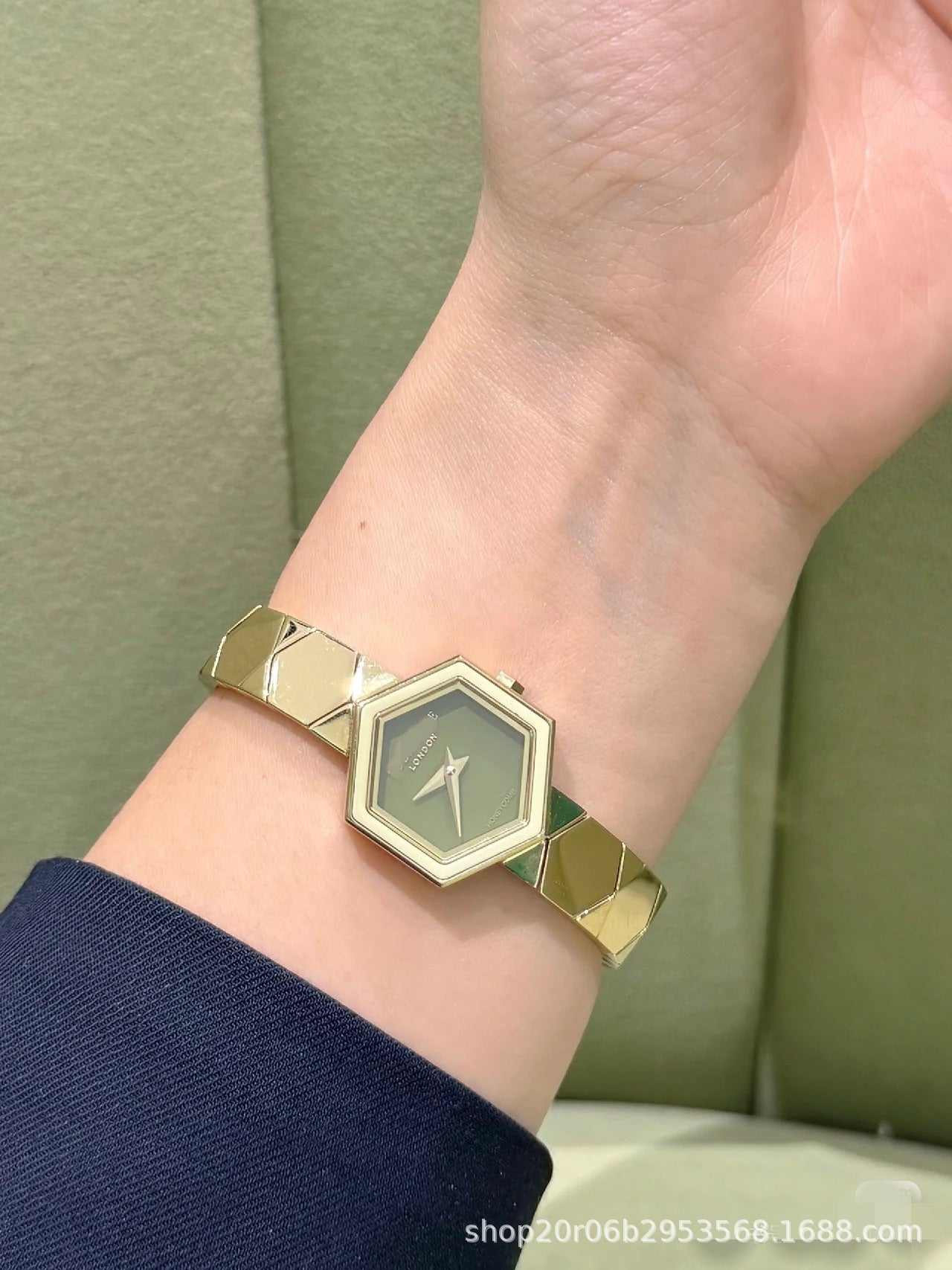 Lola Hexagonal Steel Strap Quartz Women's Watch