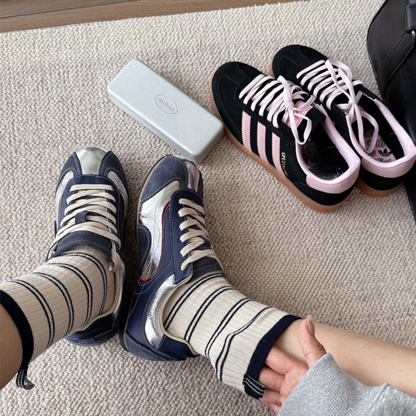 Women's Striped Mid-Tube Socks
