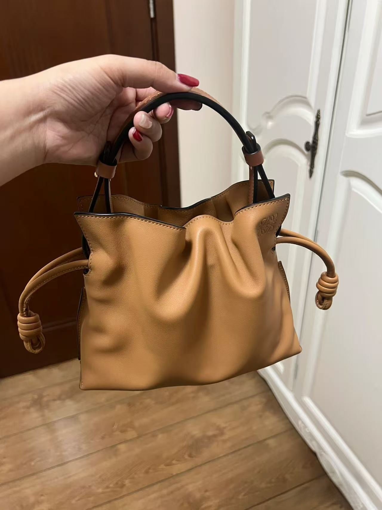 Best-selling soft leather gift bag