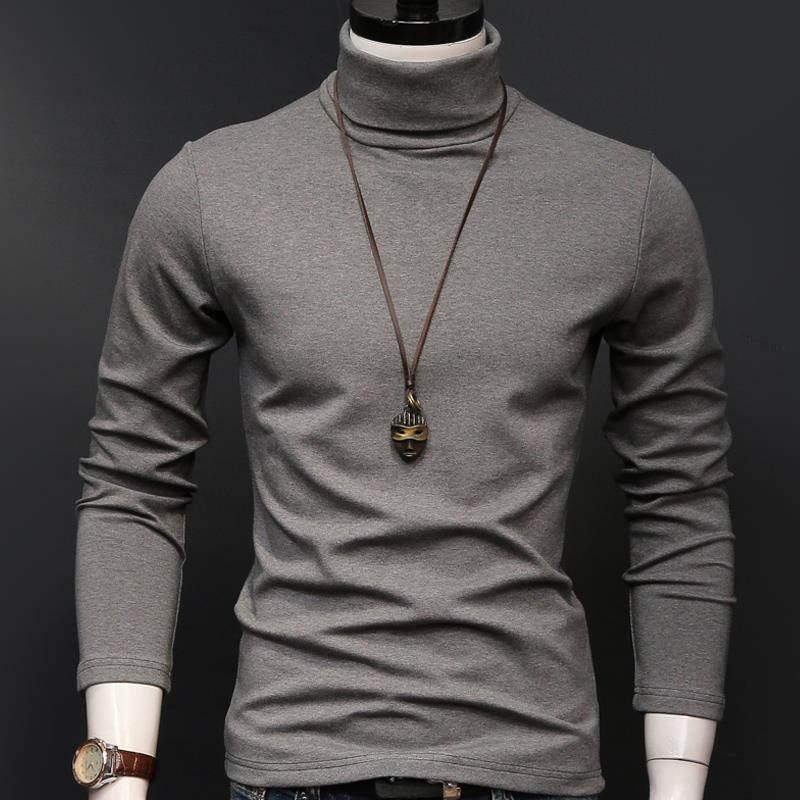 Slim-fitting high-neck base shirt