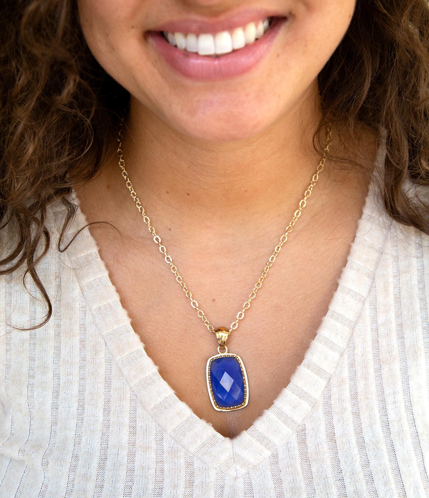 Filigreed Blue Agate Golden Pendant Necklaces