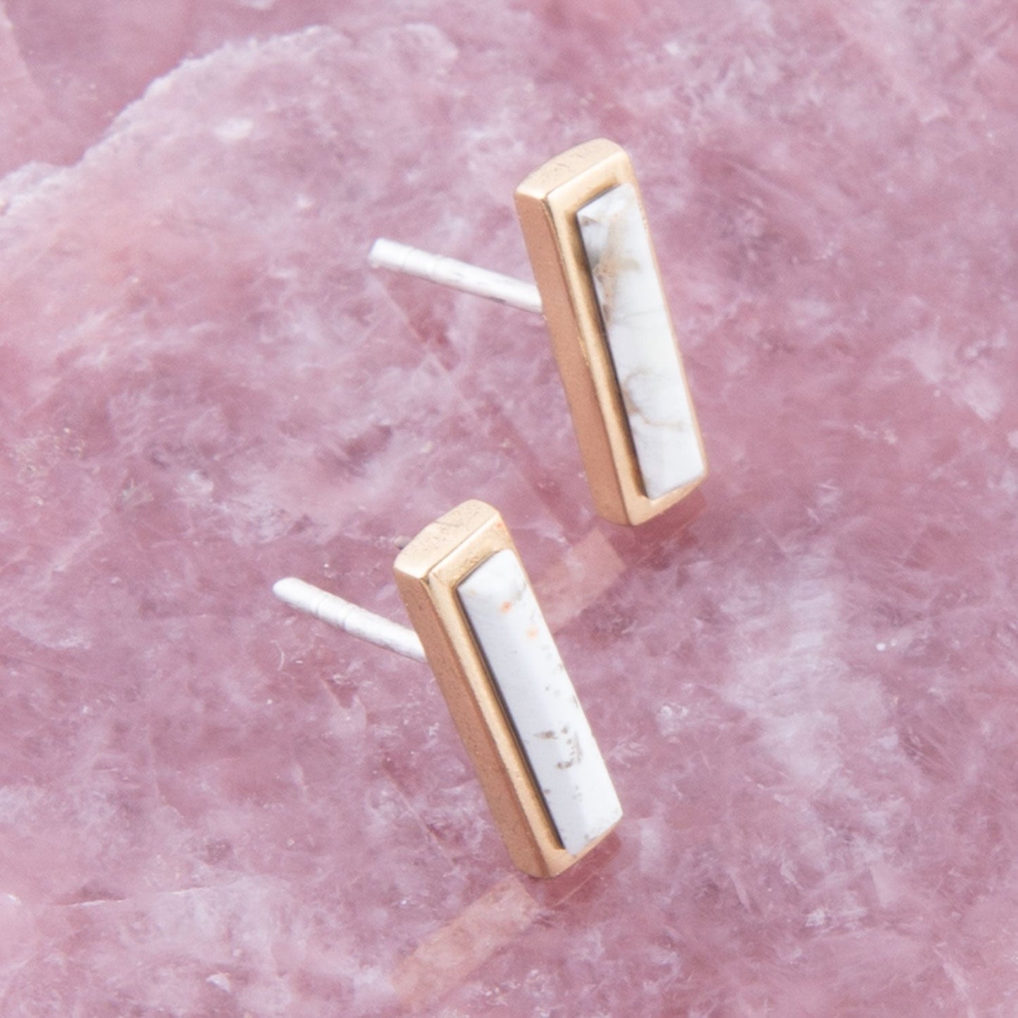 Short Linear White Picture Jasper and Bronze Stud