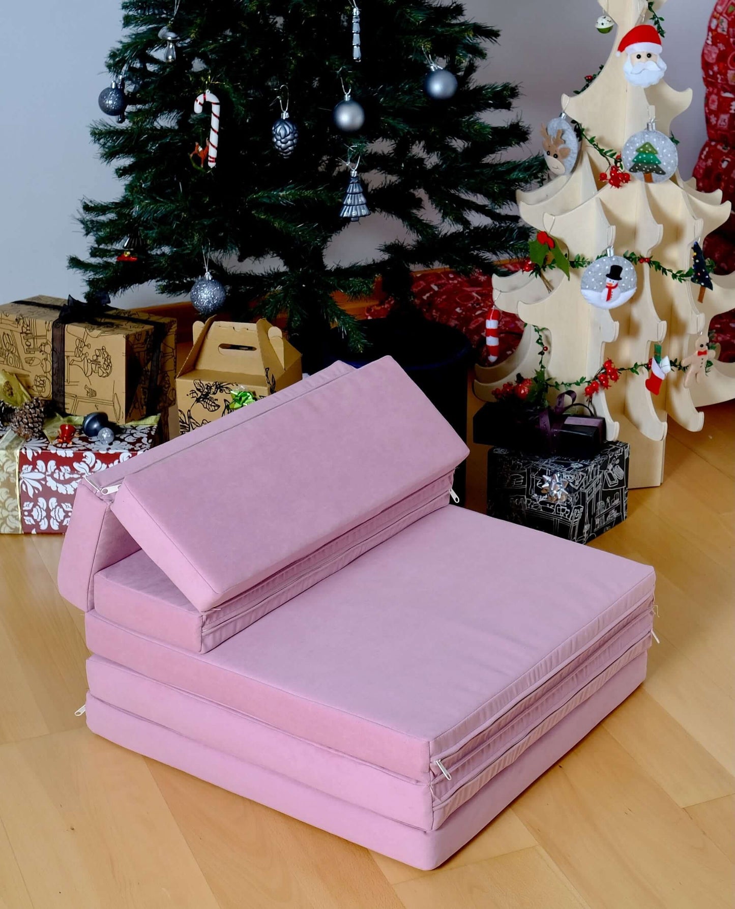 Transformable Kids Play Mat and Couch for Playtime and Relaxation