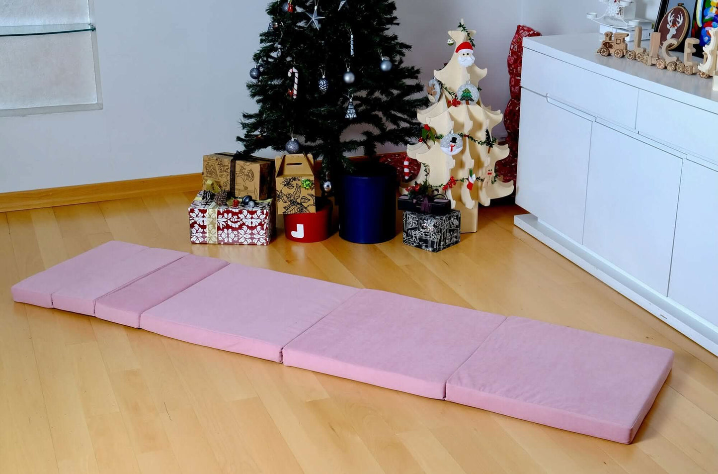 Transformable Kids Play Mat and Couch for Playtime and Relaxation